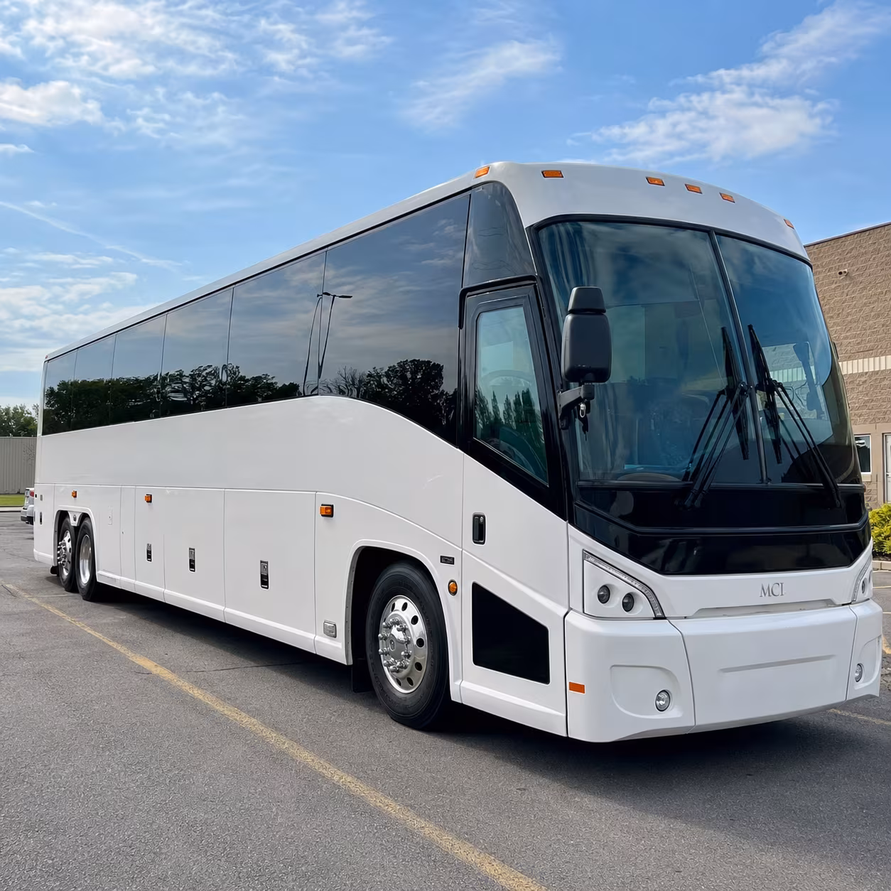 eastern iowa airport corporate shuttle service