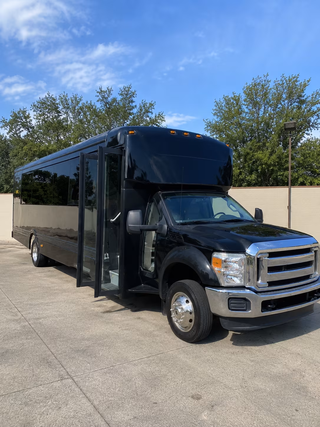 iowa city 20 passenger party bus