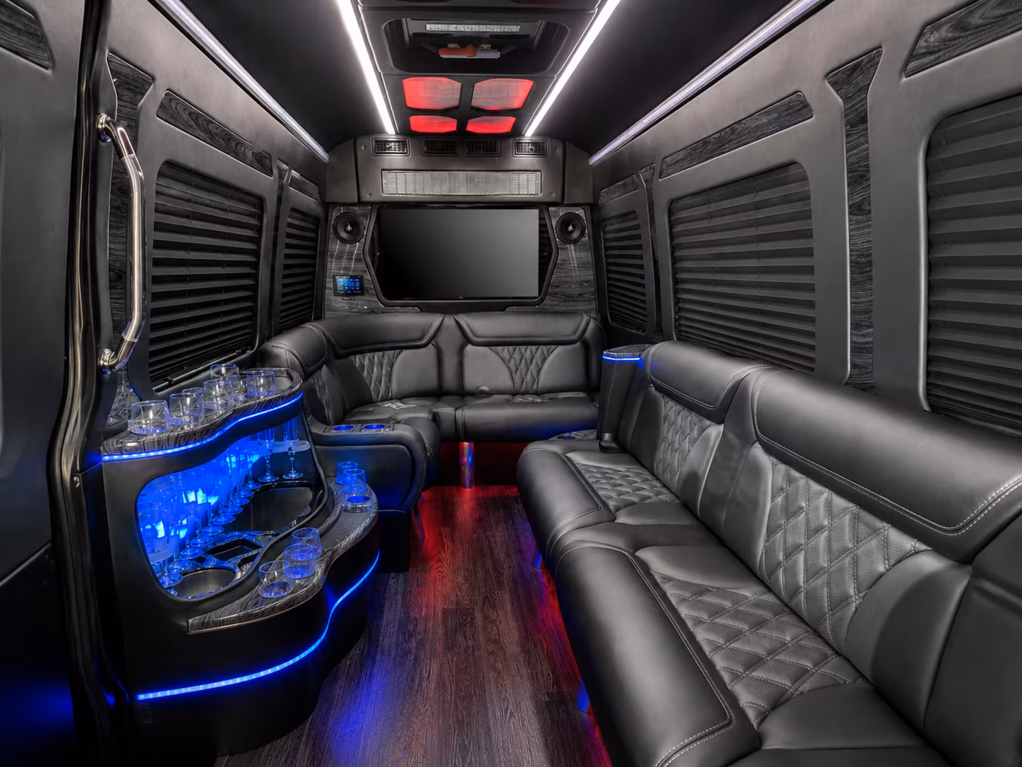 iowa city to des moines government shuttle service