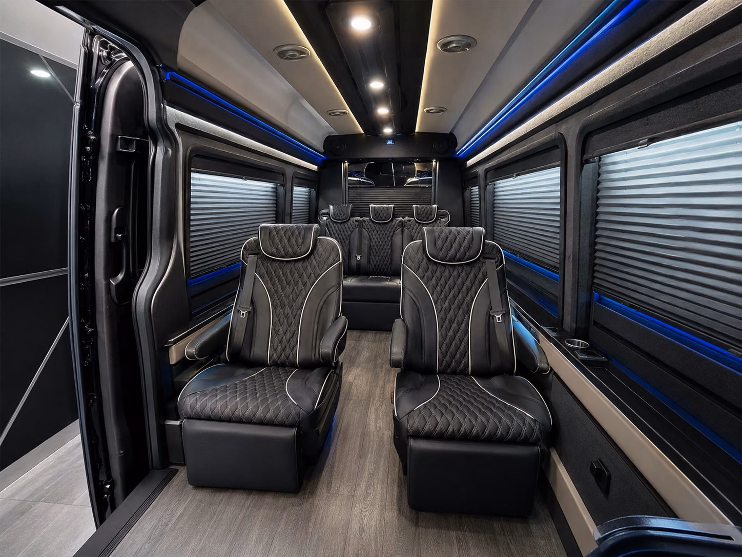 university of iowa group airport shuttles for students families and staff