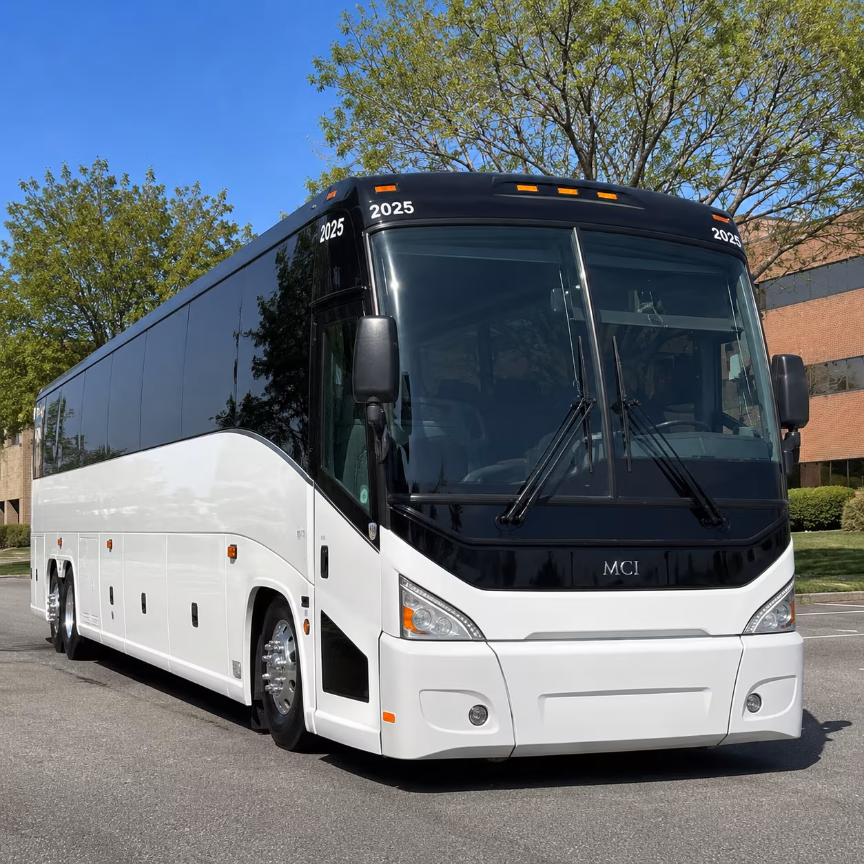 what makes busrentaliowacity com the smart way to find iowa city wedding transportation